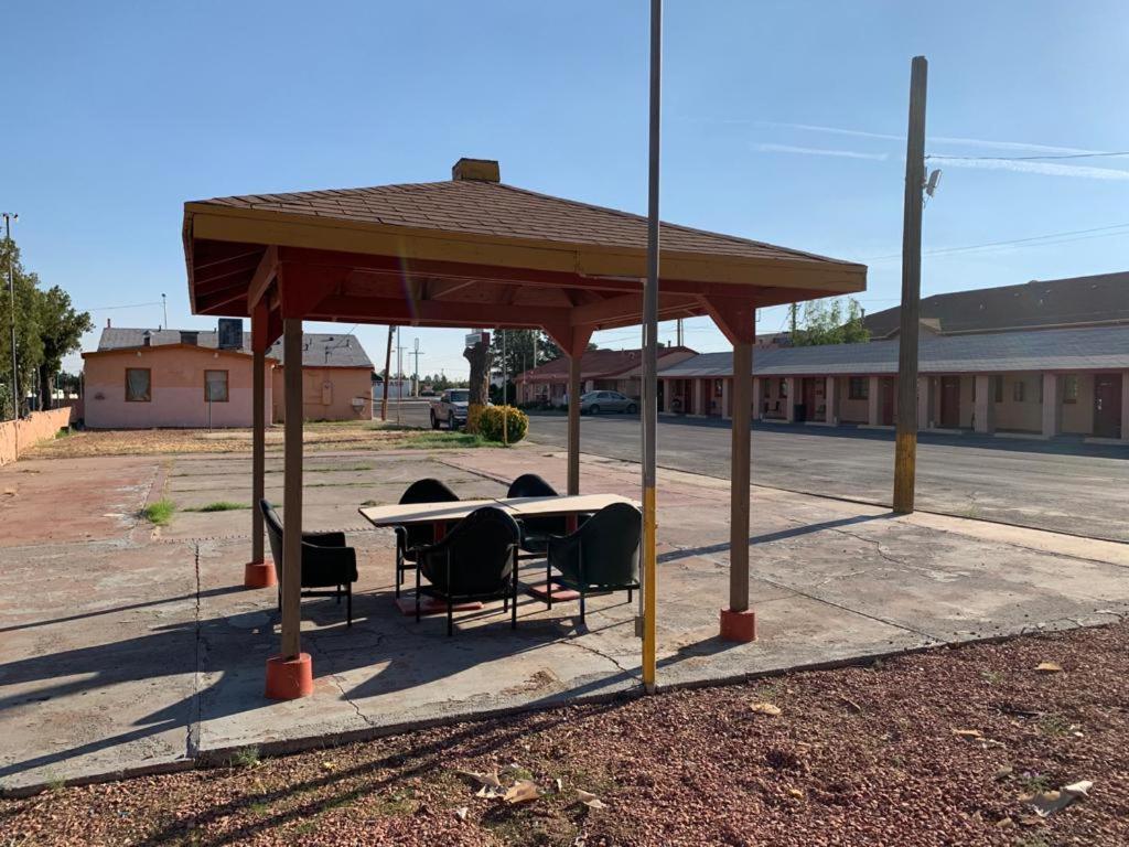 Western Motel 2*